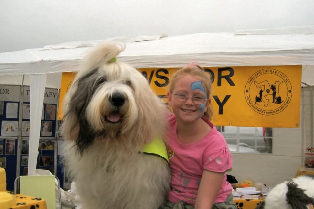 meganfranceenjoyssharingherdolphinpaintedfacewithbertie.jpg